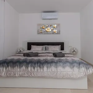 apartmani-kecman.primorje-gorskikotar.com/